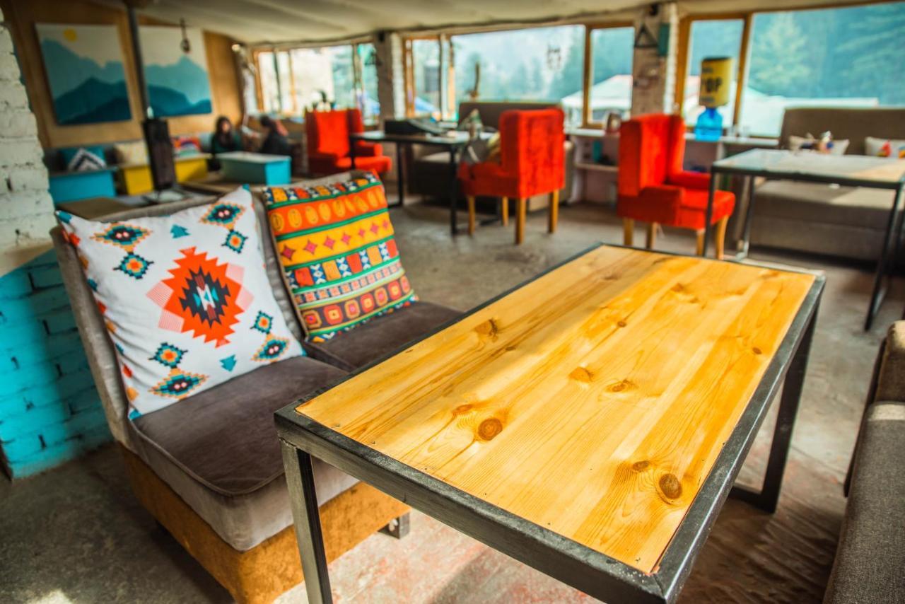 Young Monk Hostel & Cafe Old Manali Exterior foto