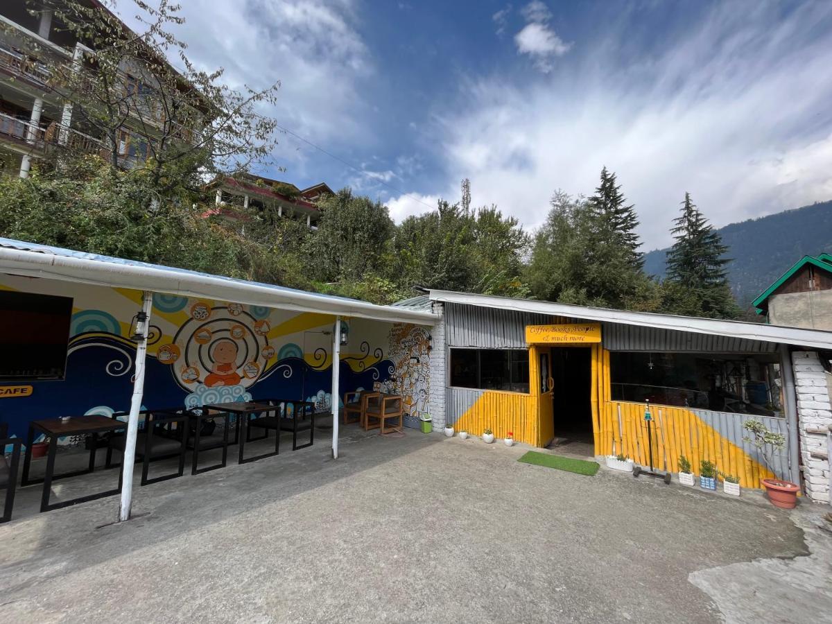 Young Monk Hostel & Cafe Old Manali Exterior foto